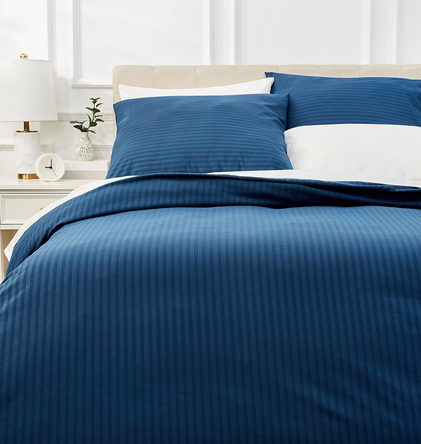 amazon-basics-parure-lit-2-personnes-microfibre-bleu-marine-1688.jpg