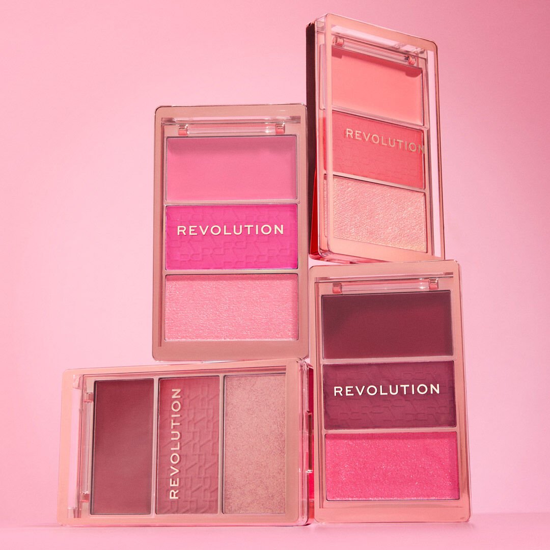  Palette Blush Revolution Icon Authentic Peach – trio crème, poudre et enlumineur enrichi en acide hyaluronique – bon plan Amazon à 7,19€, vegan, compact et longue tenue, maquillage visage éclat naturel, haute pigmentation modulable
