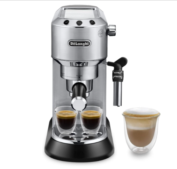 La cafetière expresso manuelle Delonghi Dedica EC685.M est un excellent choix pour les amateurs de café qui recherchent une machine compacte et efficace. Avec une hauteur de seulement 15 cm, elle s'intègre facilement dans les cuisines aux espaces réduits, tout en offrant des performances dignes des cafés professionnels.  Sa buse vapeur permet de réaliser de délicieuses mousses de lait, idéales pour préparer des cappuccinos et des lattes. De plus, la compatibilité avec les filtres E.S.E (Easy Serving Espresso) facilite la préparation du café, rendant cette machine accessible même pour les novices.  Le design élégant en inox ou en blanc ajoute une touche moderne à votre cuisine, et, avec le bon plan proposé sur Amazon, c'est une occasion à ne pas manquer pour les amateurs de café de qualité. Que vous soyez un barista en herbe ou simplement un passionné de café, la Delonghi Dedica EC685.M saura répondre à vos attentes en matière de goût et de praticité.