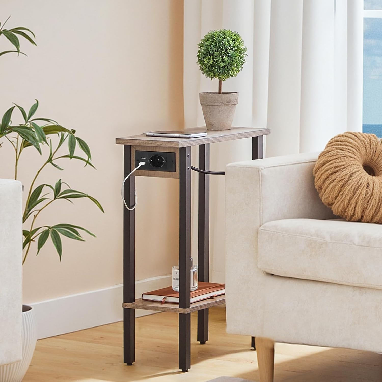 Table d’appoint étroite HOOBRO EBG240CBZ01 – 40×20×57,5 cm, 2 niveaux, station de charge prise + USB + Type-C, style industriel gris patiné & noir, idéale petit espace