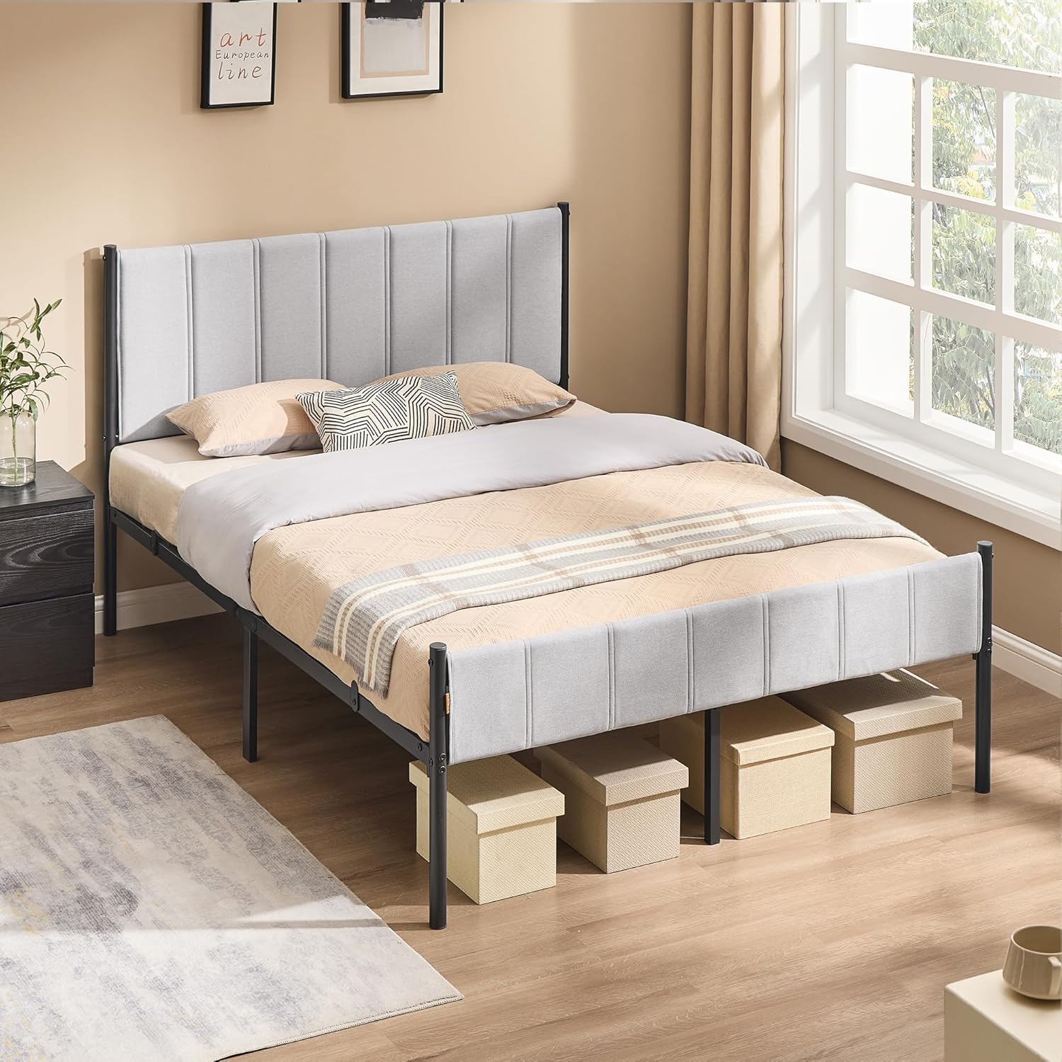 Lit double Vasagle 140x190 cm gris tourterelle, structure en acier laqué ultra résistante avec tête de lit rembourrée, 9 pieds stables, espace de rangement sous le lit, design minimaliste et charge max 500 kg – montage facile, idéal chambre adulte ou ado.