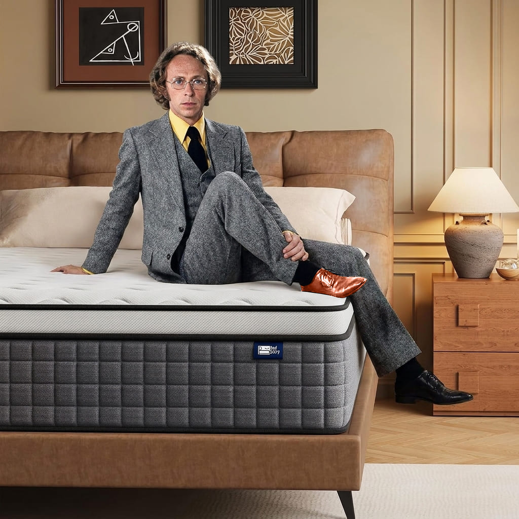 Le.Grand.Blond.Assis.Sur.Le.Matelas.jpg