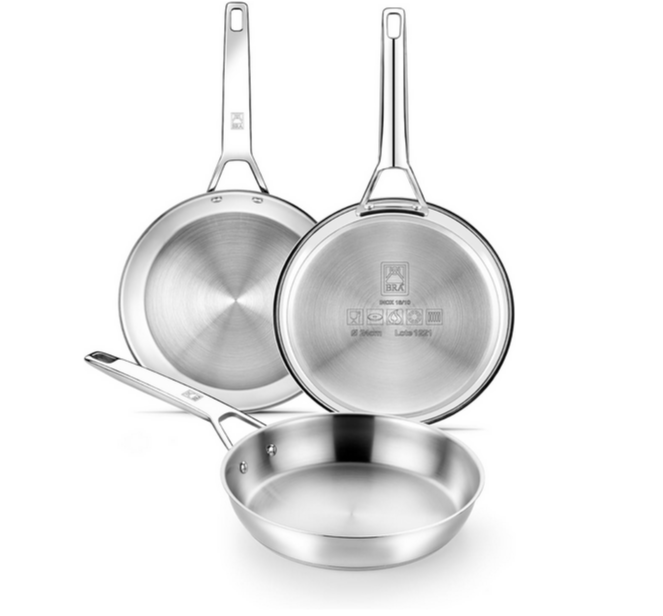 Lot de 3 poêles BRA Signature en acier inoxydable 18/10 avec triple fond diffuseur, compatible induction, finition polie brillante, disponible sur Amazon