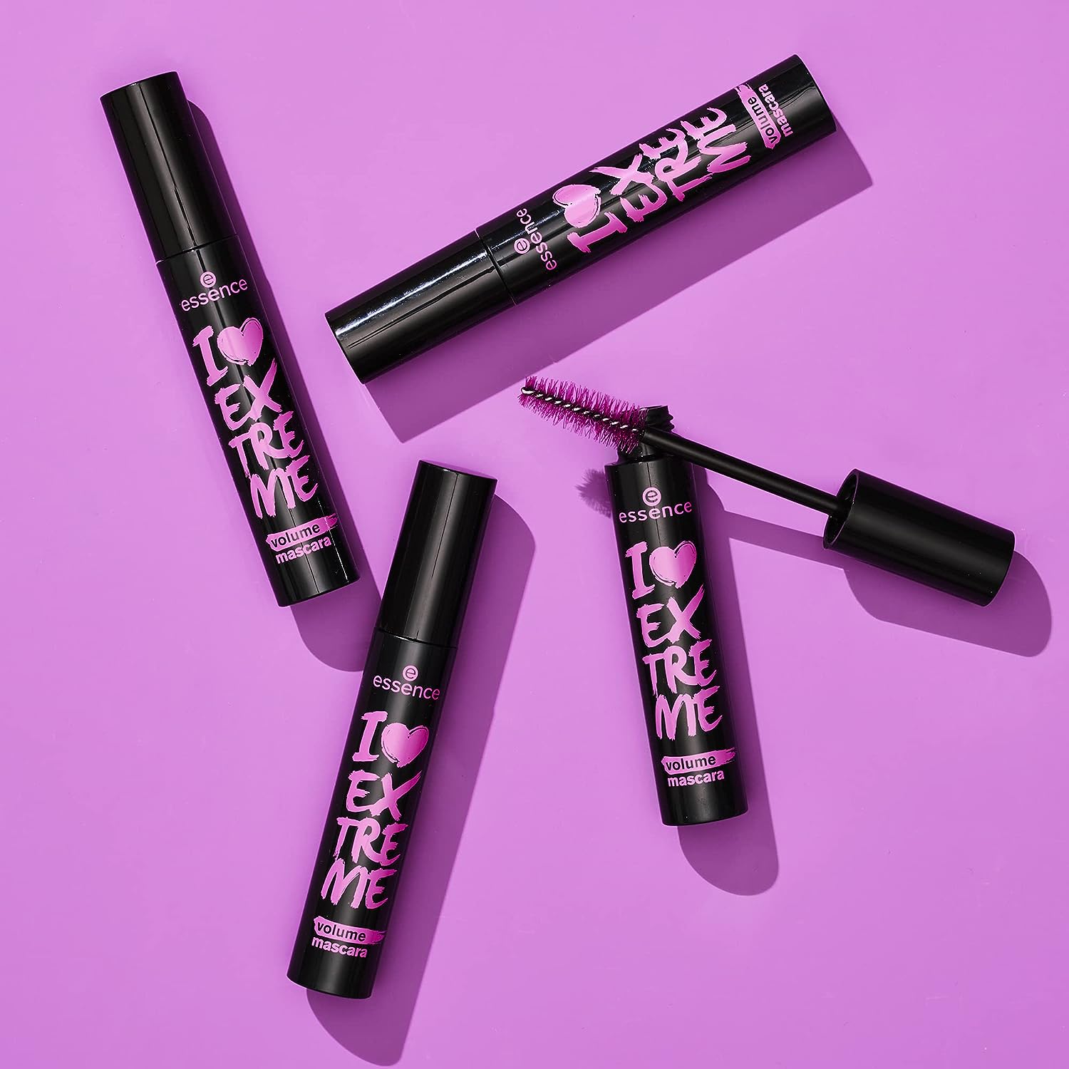 mascara essence.jpg
