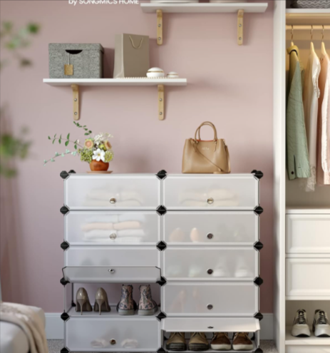 SONGMICS meuble à chaussures modulable LPC10W – 10 compartiments rectangulaires, rangement 20 paires, plastique PP avec portes anti-poussière et maillet inclus – meuble blanc robuste et pratique pour entrée ou chambre