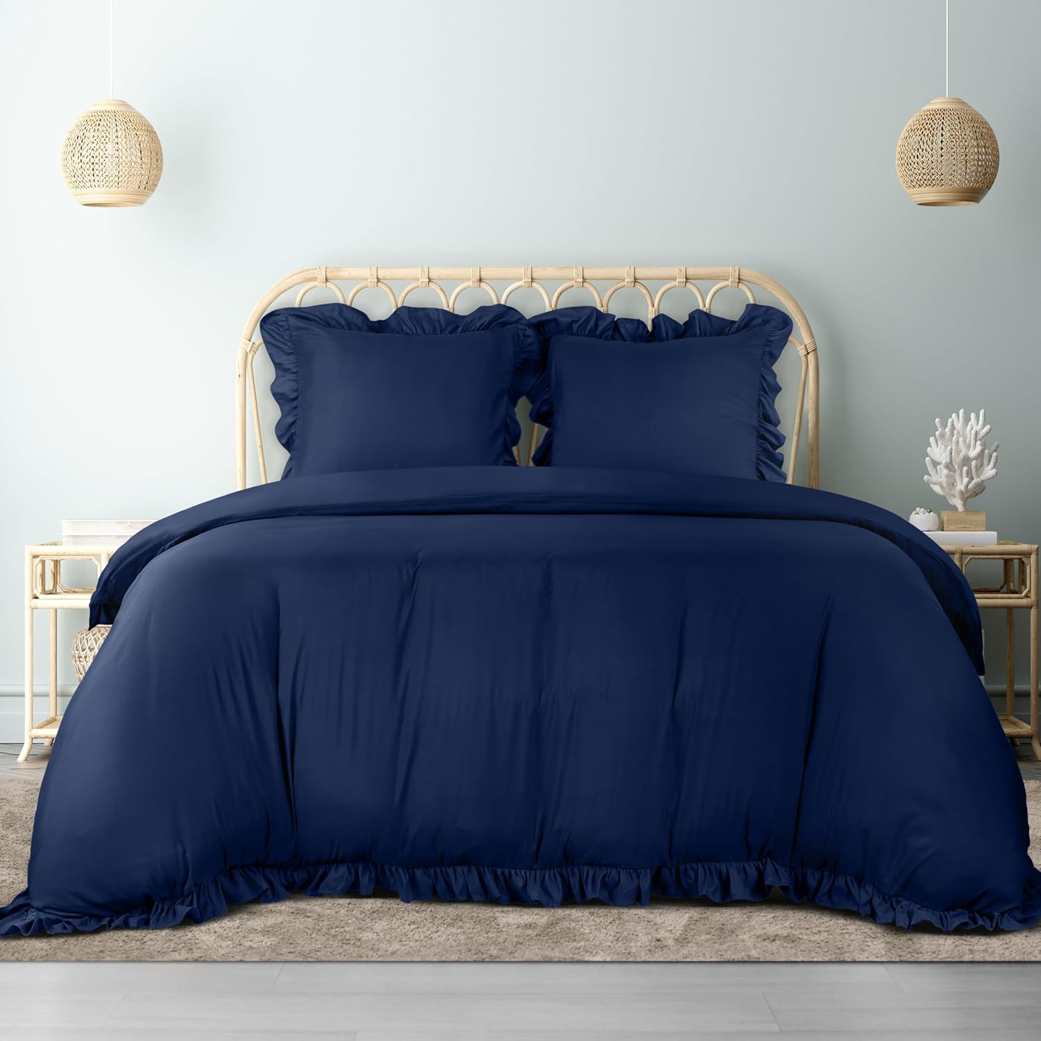 Parure housse de couette Utopia Bedding 220x240 cm avec taies à volants – microfibre douce, fermeture éclair, coloris bleu marine – bon plan Amazon