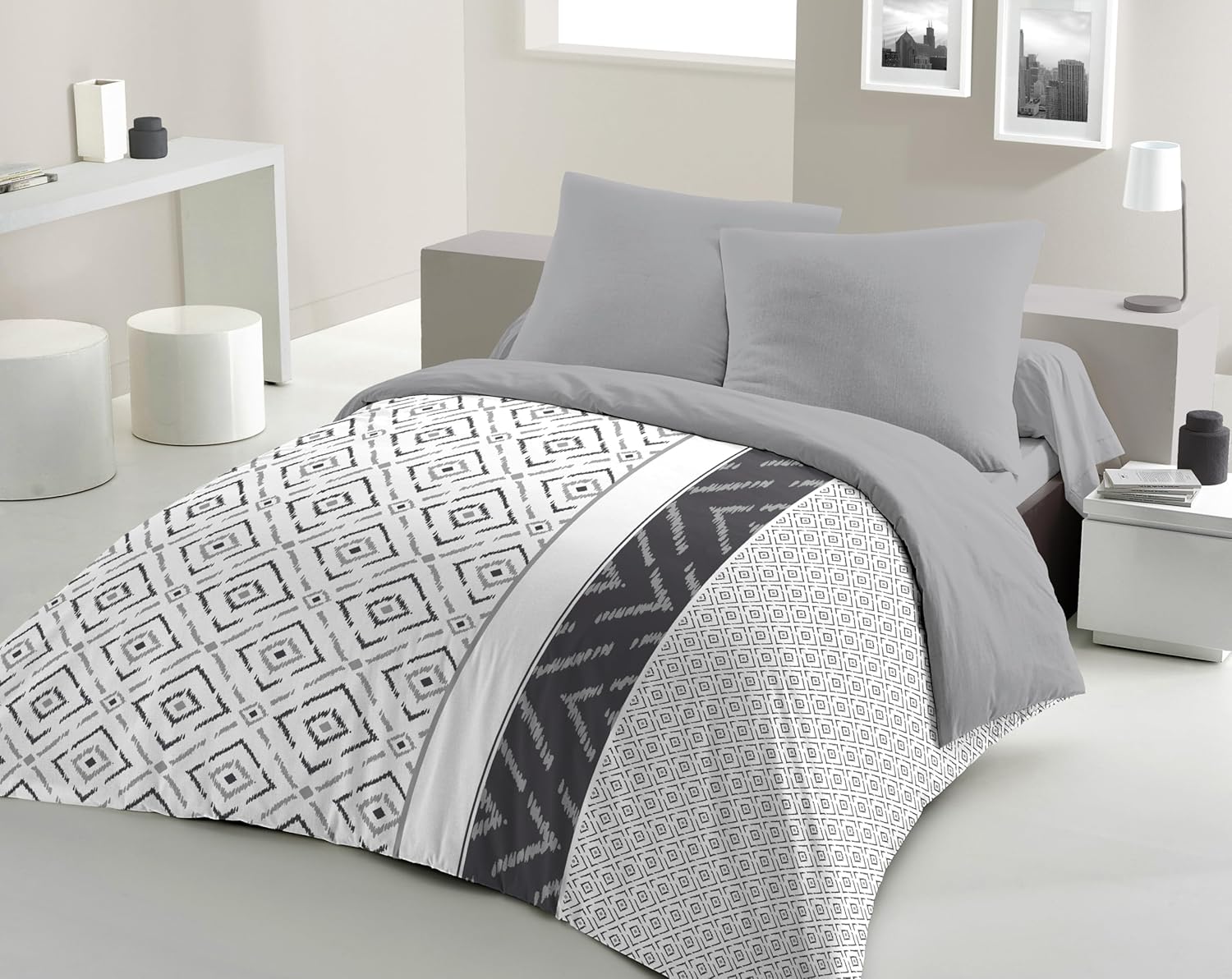 Parure de couette Home Linge Passion Ethno gris – tailles 220×240 et 240×260, 3 pièces, housse + 2 taies 63×63, microfibre douce “peau de pêche”, fermetures zippées, entretien facile