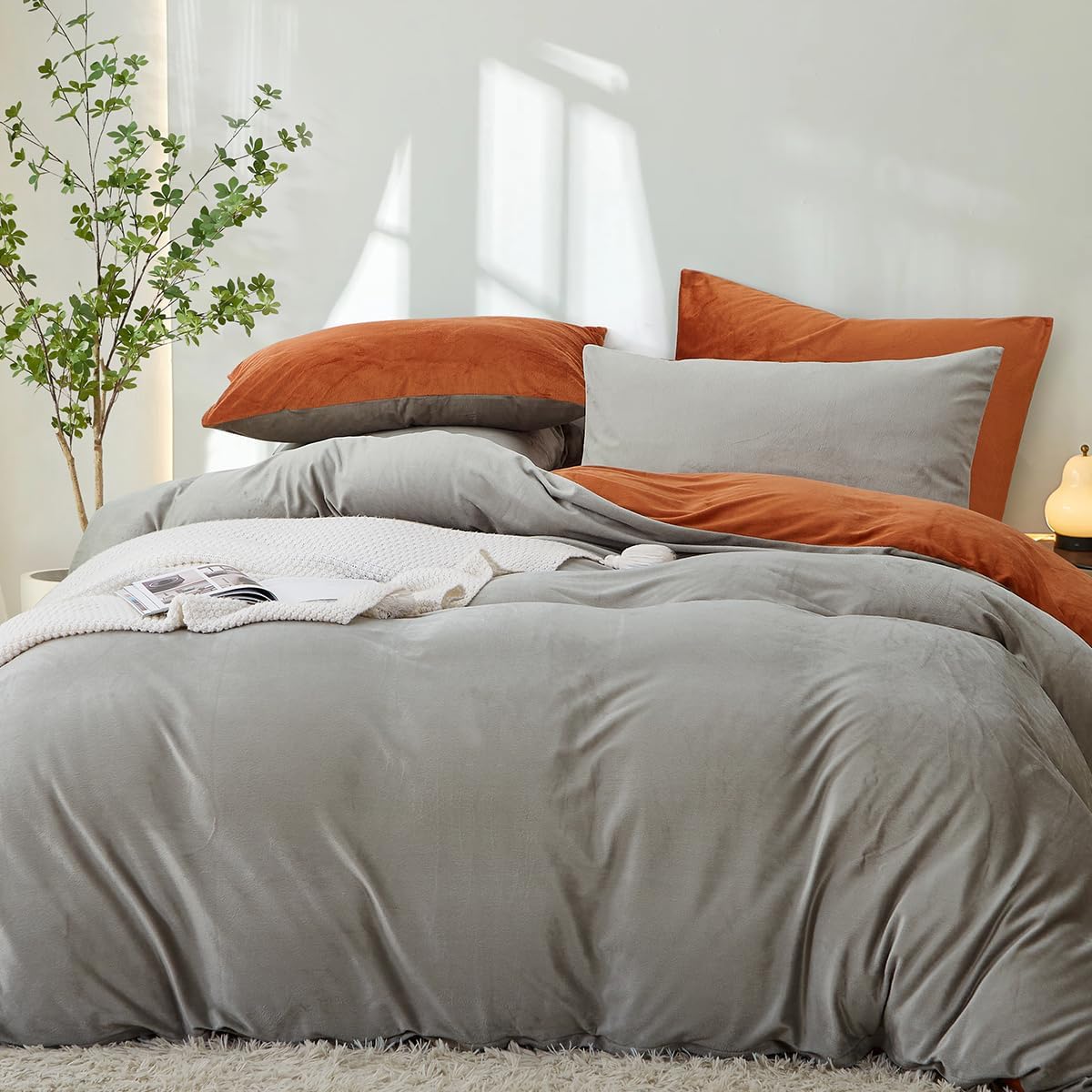  Parure de lit Sedefen Flanelle, housse de couette 220x240 cm et 2 taies d'oreiller 65x65 cm gris orange réversible, hiver chaud.
