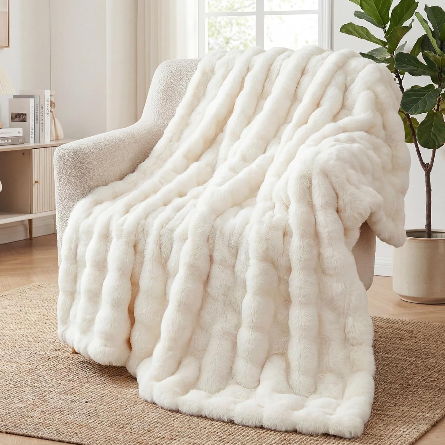 plaid-shanna-fausse-fourrure-effet-lapin-130x160cm-amazon.jpg