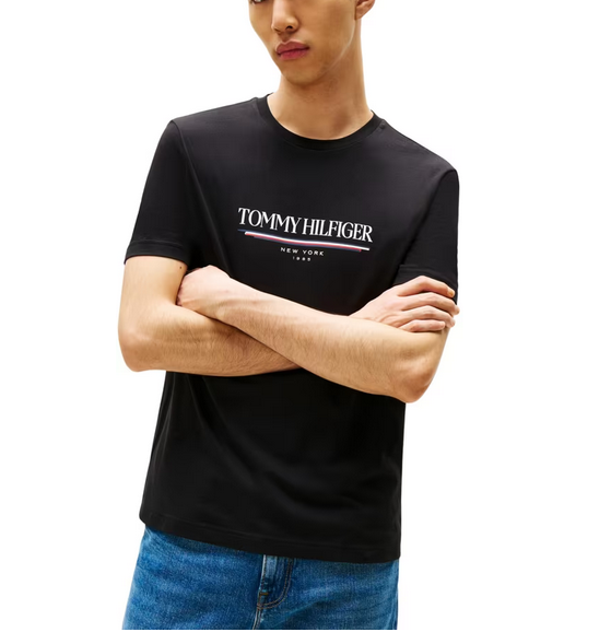 tommy-hilfiger-tshirt-coton-noir-homme-ecusson.png