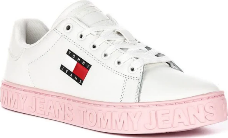tommy shoes.png