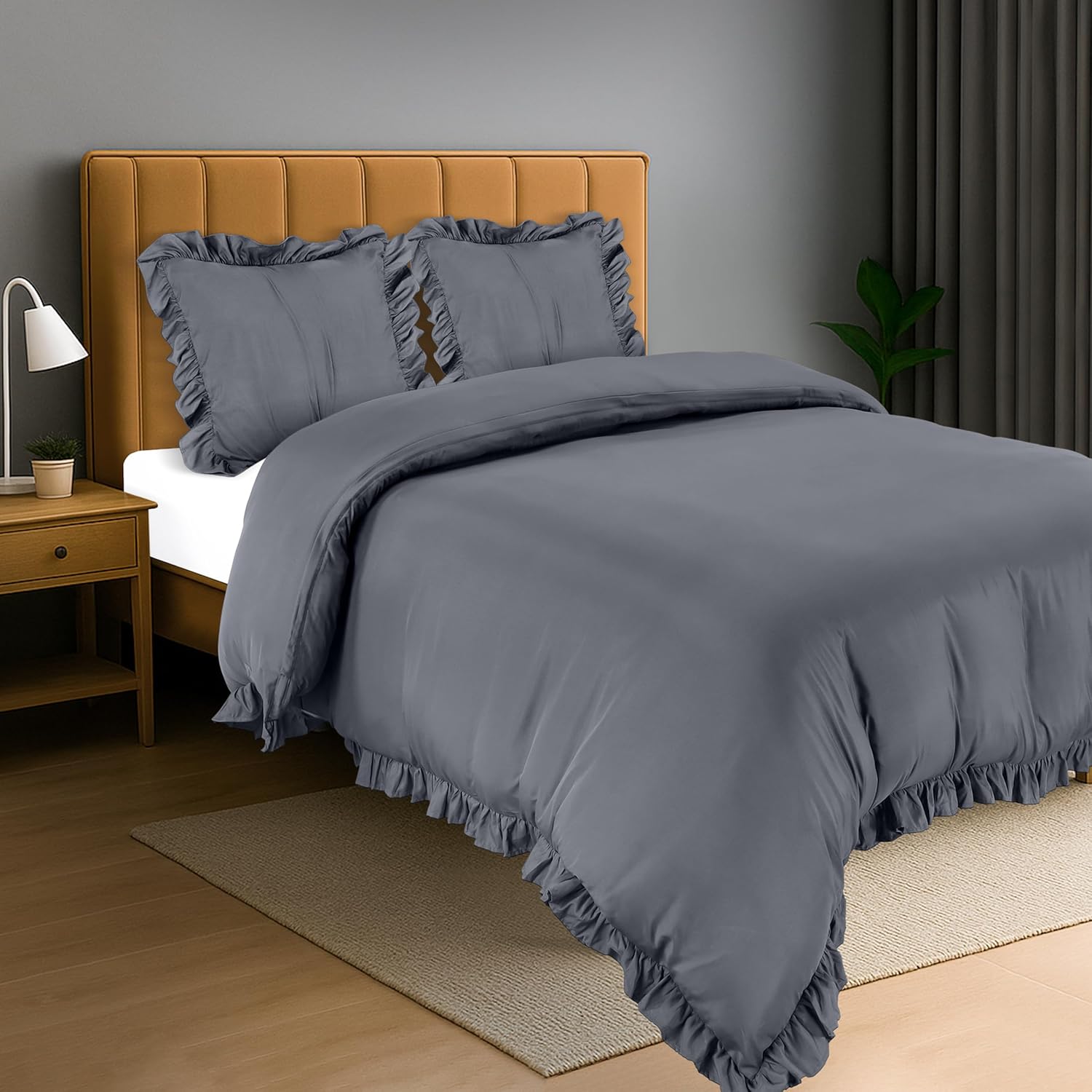 Parure de lit Utopia Bedding 220×240 cm gris en microfibre brossée douce, housse de couette à volants + 2 taies 65×65 cm, fermeture zippée, entretien facile, compatible sèche-linge