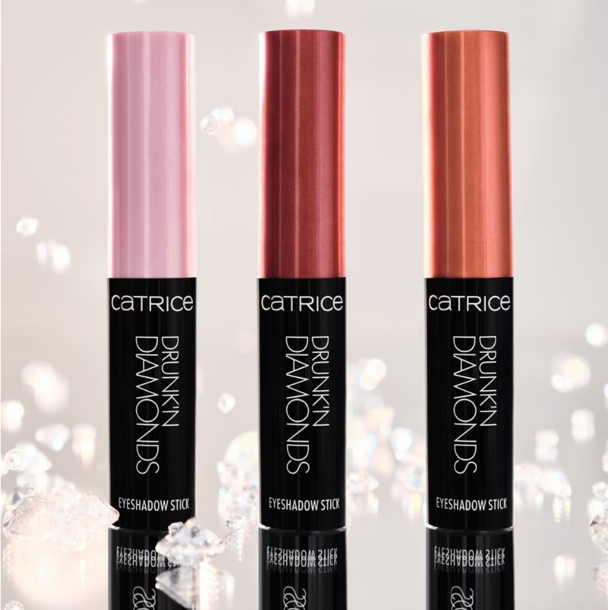 Catrice Drunk’n Diamonds Eyeshadow Stick – teintes 010 Lavender Jelly Haze, 020 Pink Jelly Kiss et 030 Bronzed Jelly Bliss – fard à paupières en stick texture gel scintillante effet mouillé, longue tenue, séchage rapide – bon plan Amazon dès 5,29€