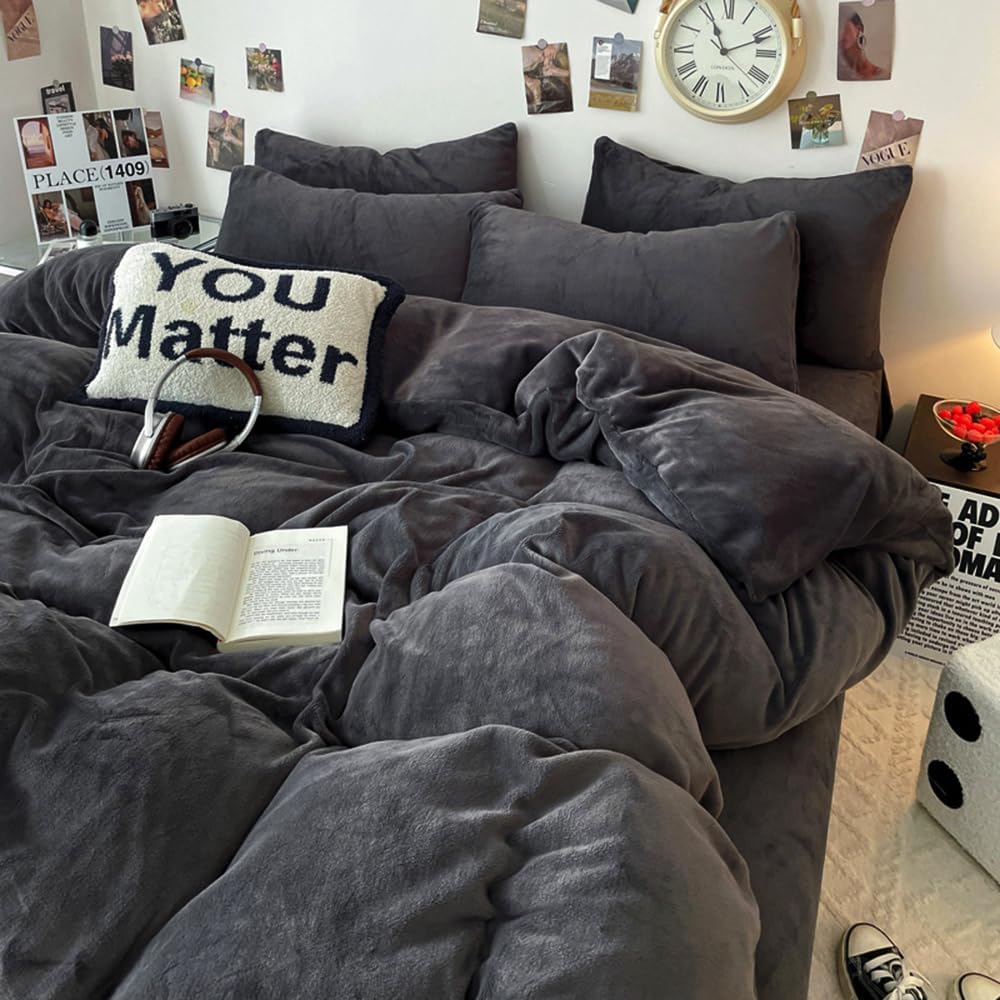 Housse de couette flanelle velours gris foncé 220x240 cm avec 2 taies 65x65, parure de lit chaude et polaire pour l’hiver, offre Amazon