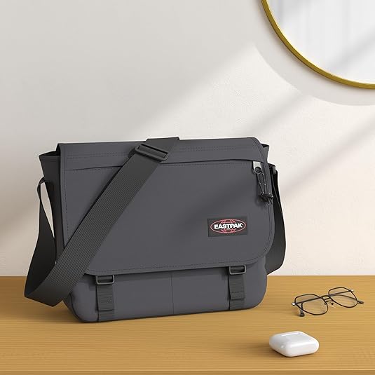 Sac bandoulière Eastpak Delegate + 20L noir extensible en promo à 28,80€ sur Amazon – idéal pour usage pro, scolaire ou quotidien
