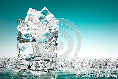 glace-de-l-eau-glac-eacutee-thumb5631509.jpg