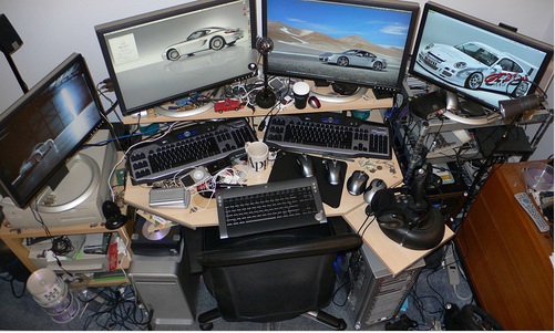 geek_desk.jpg