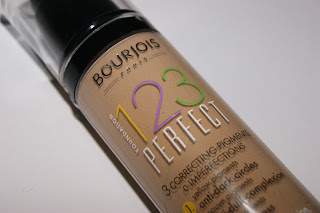 Bourjois+123+Perfect+Foundation+shade+54+Review+Swatches+Info+003.jpg
