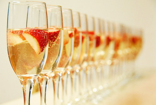 2011-beleza-celebration-champagne-cheers-Favim.com-134387.jpg