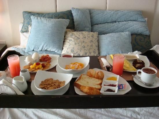 breakfast-in-bed-at-i.jpg
