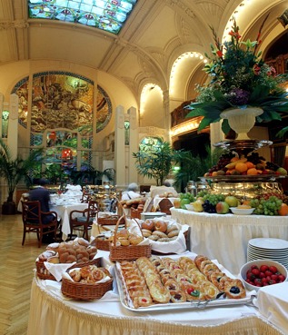 Grand-Hotel-Europe-Breakfast-2006.jpg
