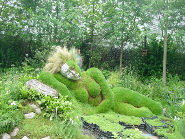 Chelsea_2006_green_lady.jpg
