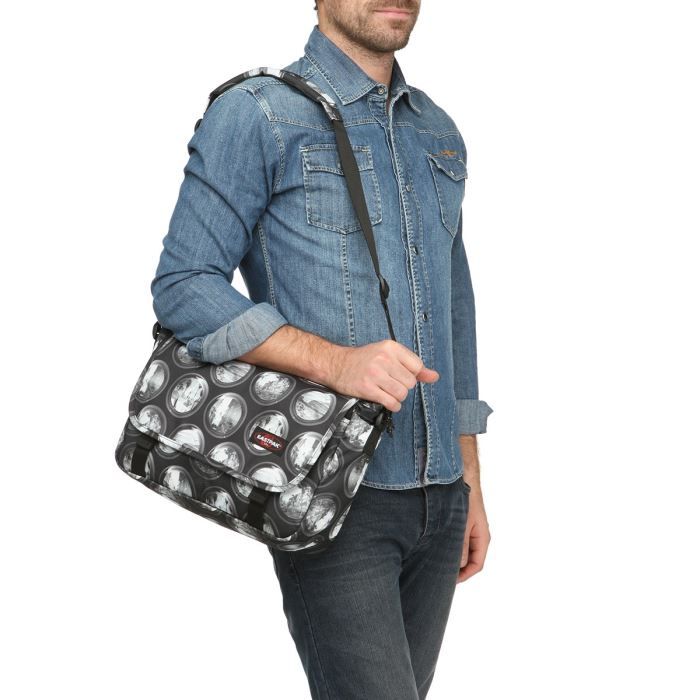eastpak-besace-jr.jpg