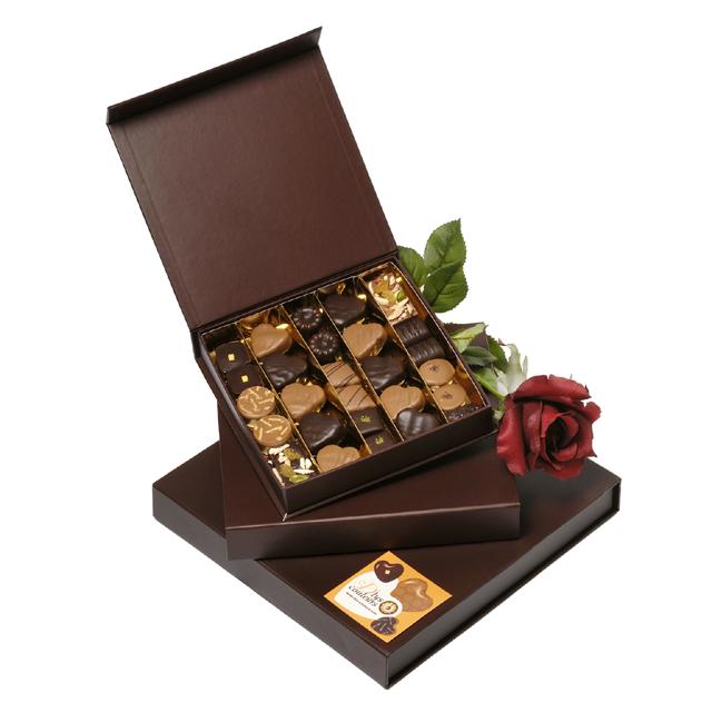 boite-chocolats-et-rose-rouge.jpg