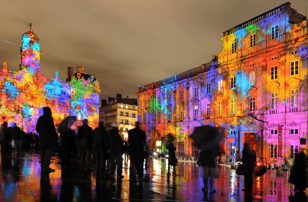 8-décembre-place-des-Terreaux.jpg